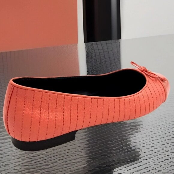 TORY BURCH WOMEN'S CAP-TOE QUILTED BALLET GOAT/PATENT LEATHER CORAL CRUSH....... - Picture 9 of 9